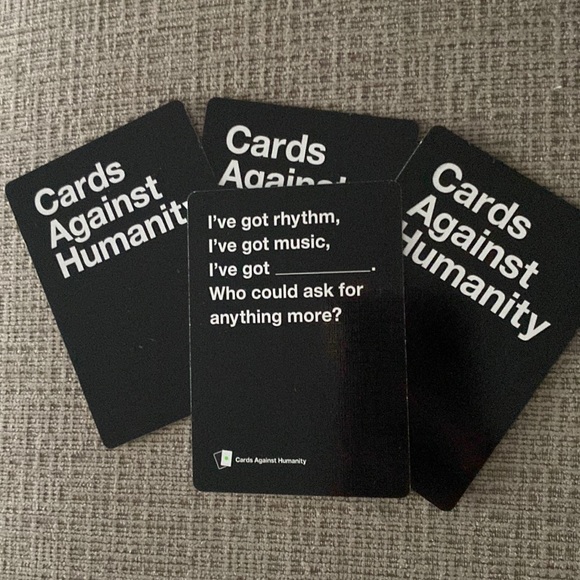 Cards Against Humanity Green Box (18+) - Picture 5 of 5